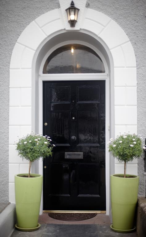 Eaton House Hotel Pembroke Eksteriør billede