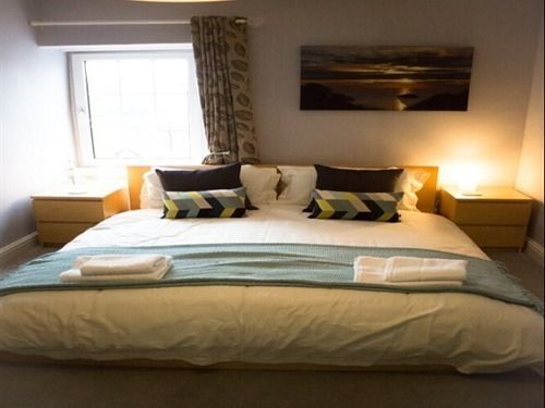 Eaton House Hotel Pembroke Eksteriør billede